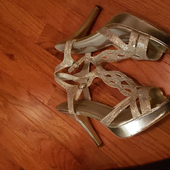 Shoes - Picture 3 of 3